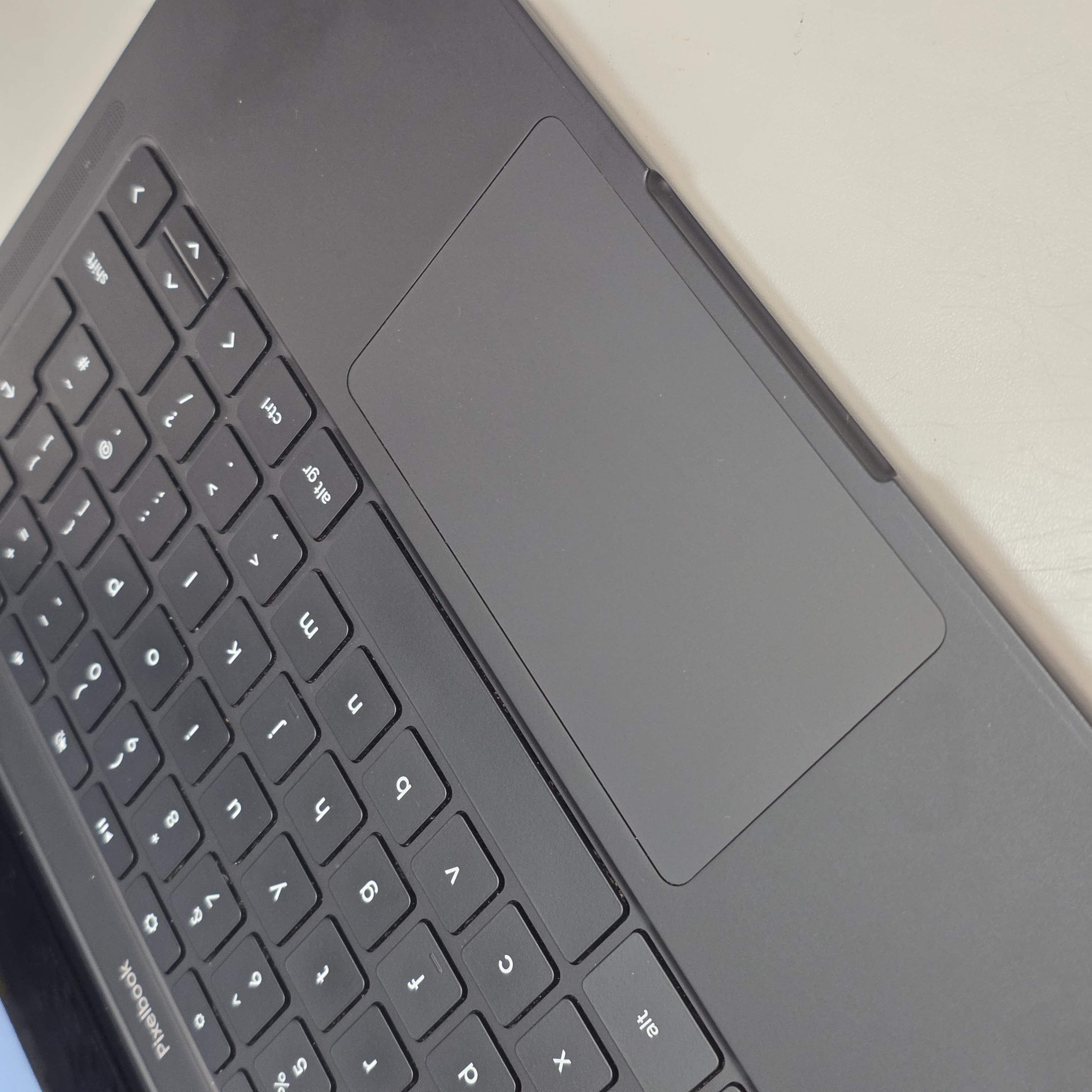 Google Pixel book Go 13.3